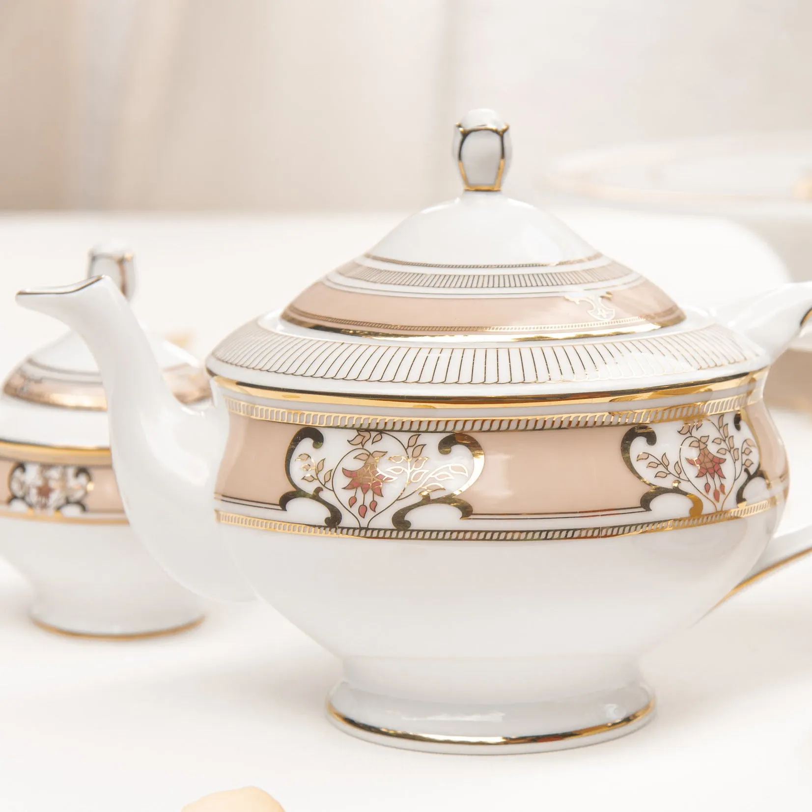 Blush of Fuchsia - 15 Piece Tea Set