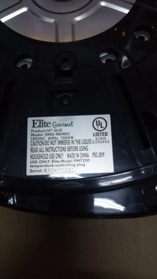 Elite Gourmet - Electric Indoor Grill with Glass lid - 120V